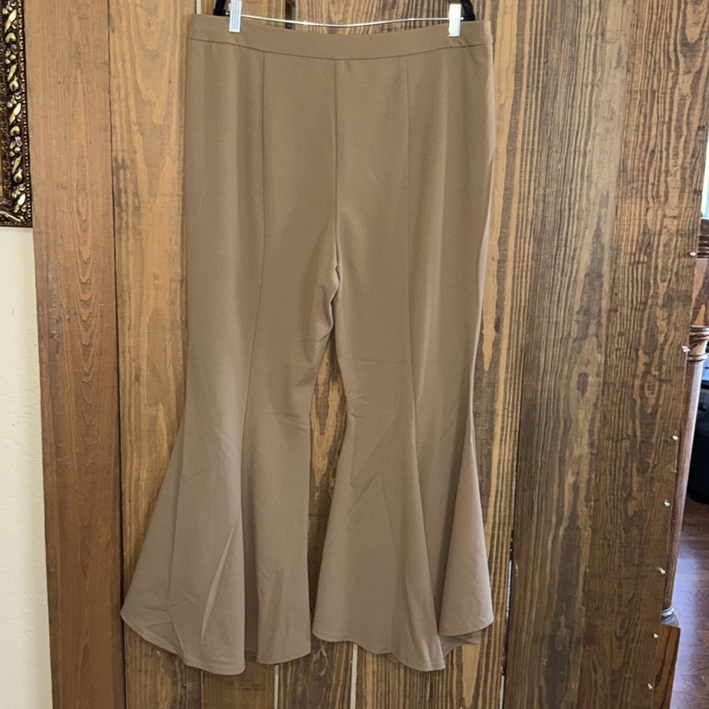 Cascading Flare Pants - Picture 5 of 6